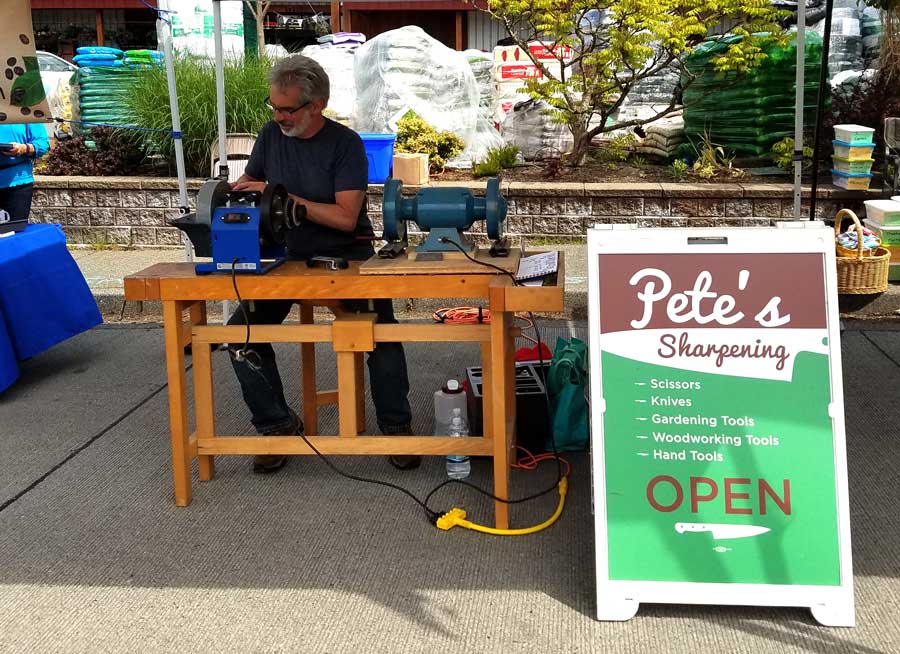 Pete Johnson - Master Knife Sharpener